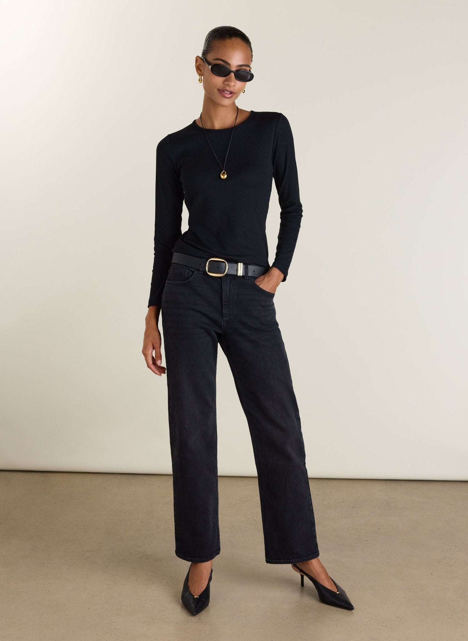 Kim Straight Leg Mid Rise Jeans - Washed Black Baukjen