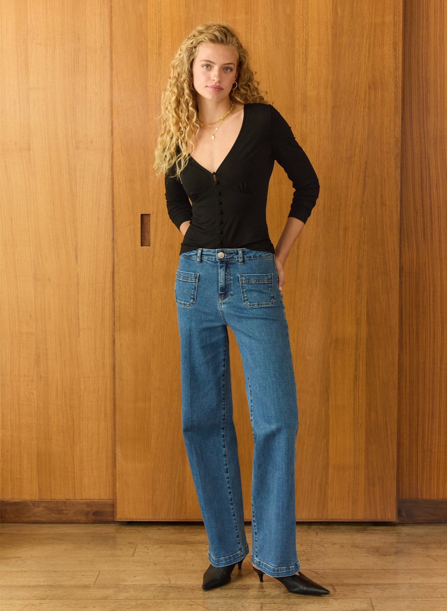 Lison V - Neck Button Through Top - Caviar Black Baukjen