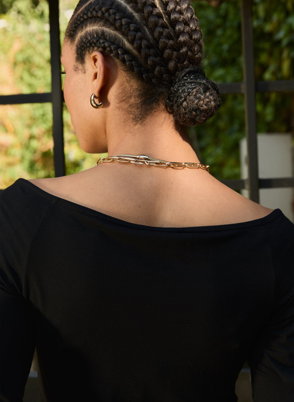 Luzia Deep V - Neck Top - Caviar Black Baukjen