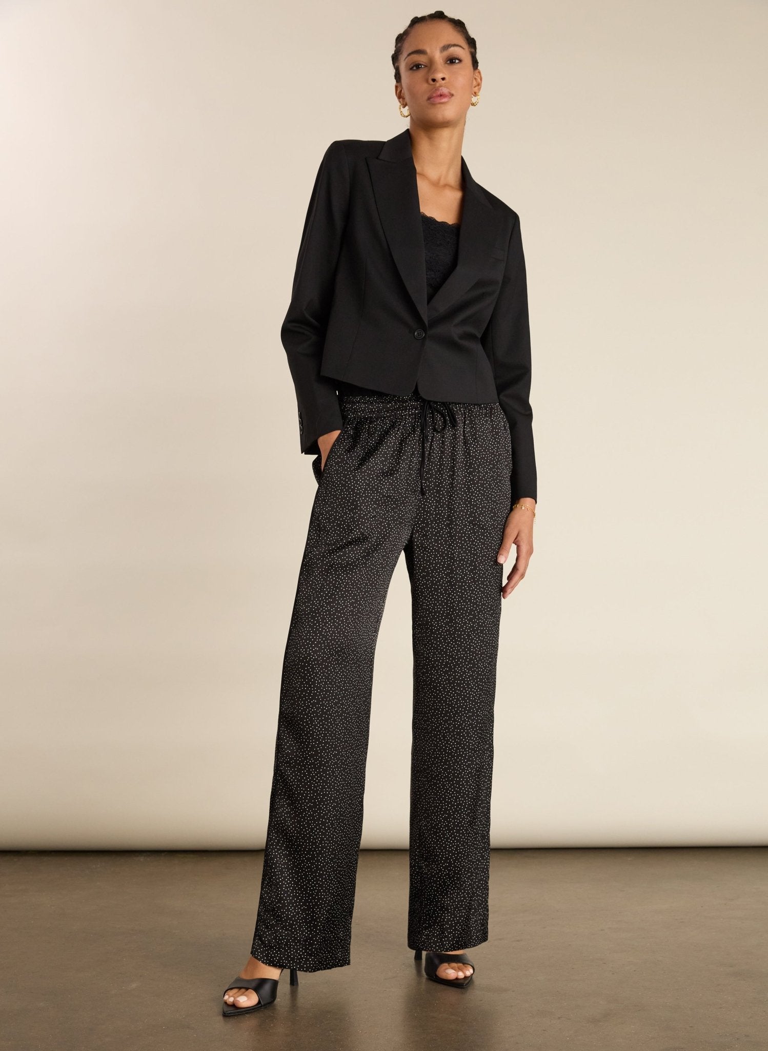 Mandy Printed Satin Trousers - Black Mini Spot Baukjen