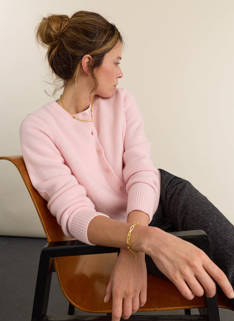 Marie Wool Blend Crew Neck Cardigan - Powder Pink Baukjen
