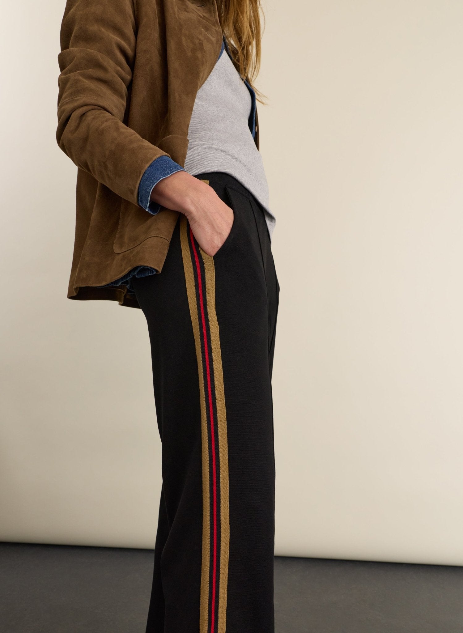 Marjorie Side Stripe Trousers - Black, Red & Taupe Baukjen