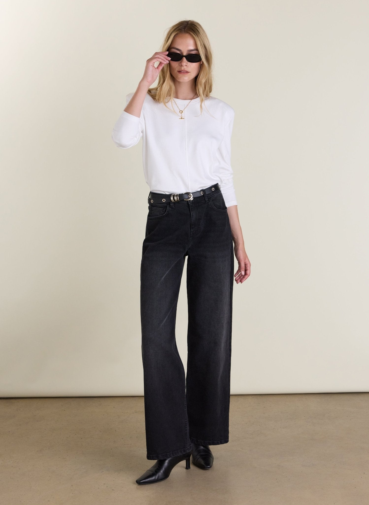 Marta Wide Leg High Waist Jeans - Washed Black Baukjen