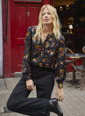 Meadow Satin Printed Blouse - Black Vintage Floral Baukjen