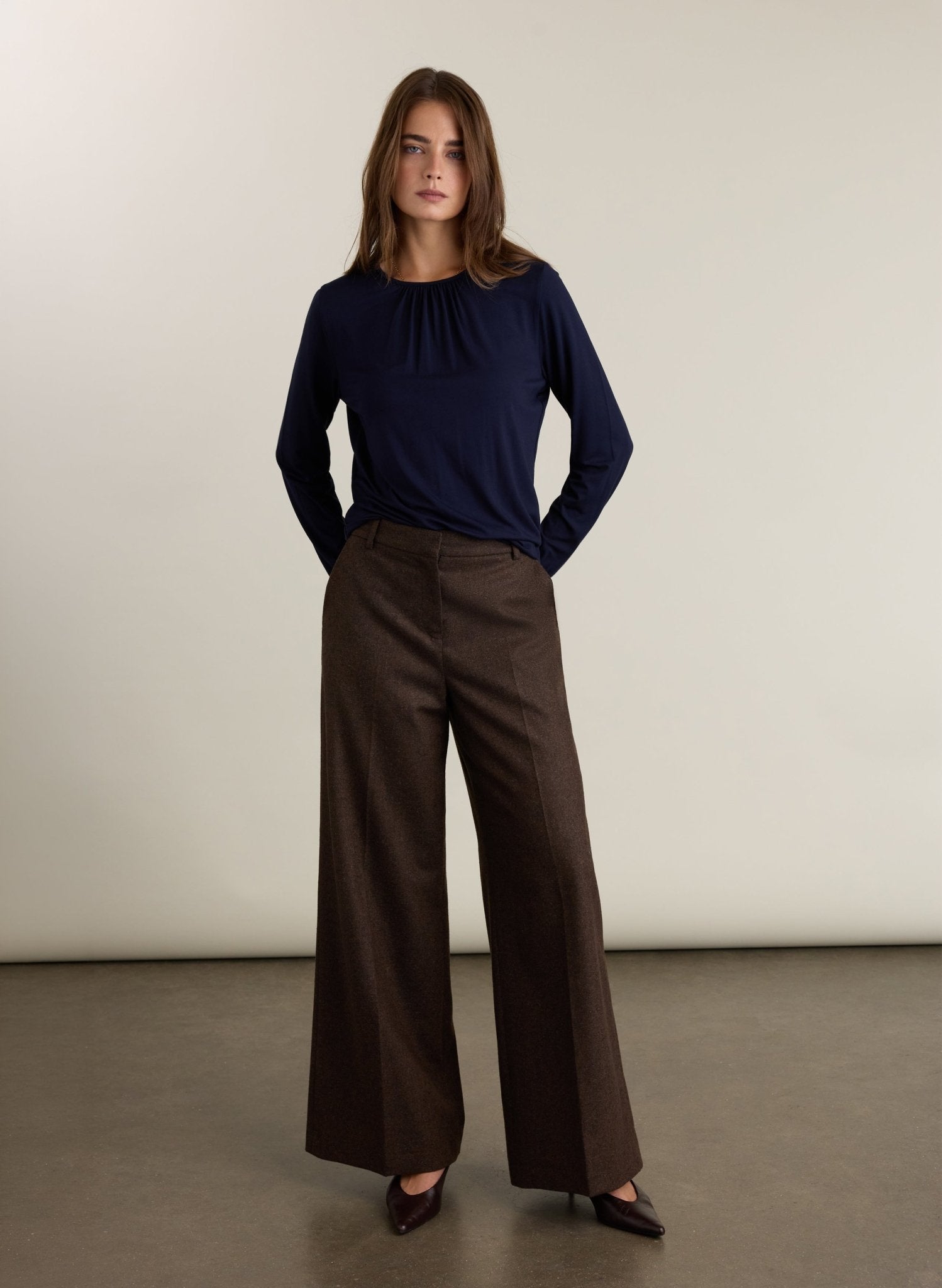 Melanie Smart Top - Navy Baukjen