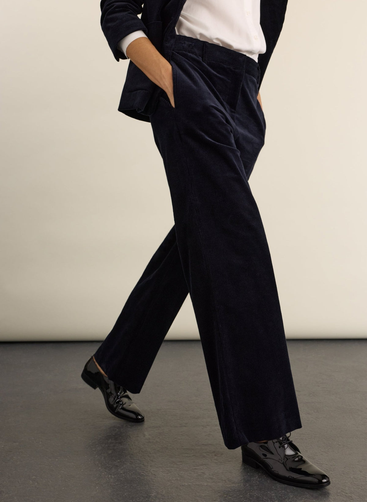 Melis Organic Cotton Corduroy Wide Leg Trousers - Classic Navy Baukjen