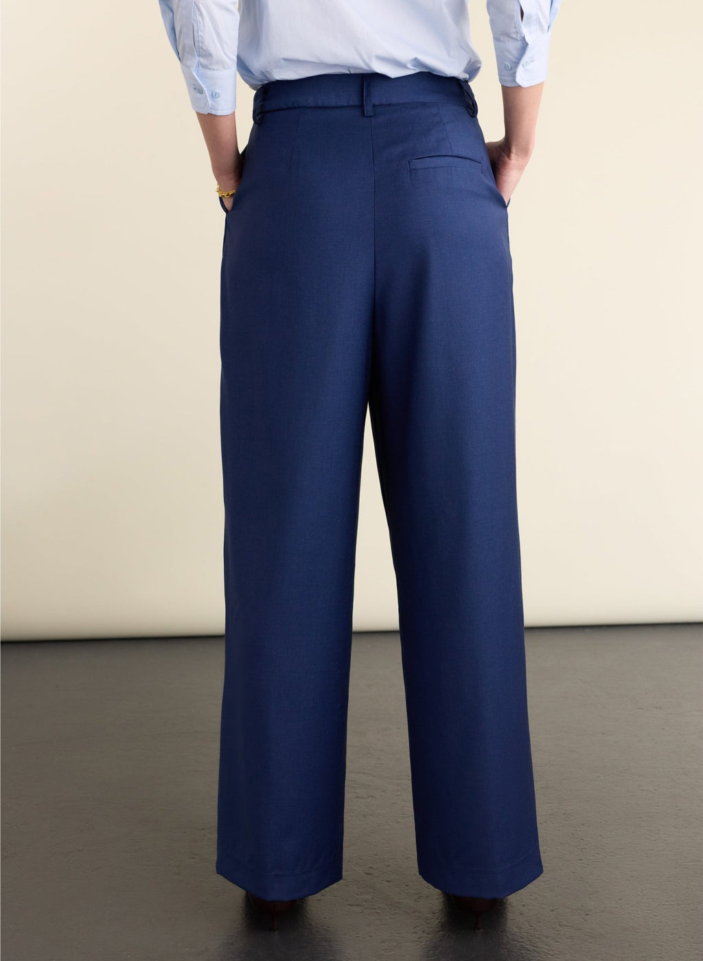 Mika Cool Wool Wide Leg Trousers - French Navy Baukjen