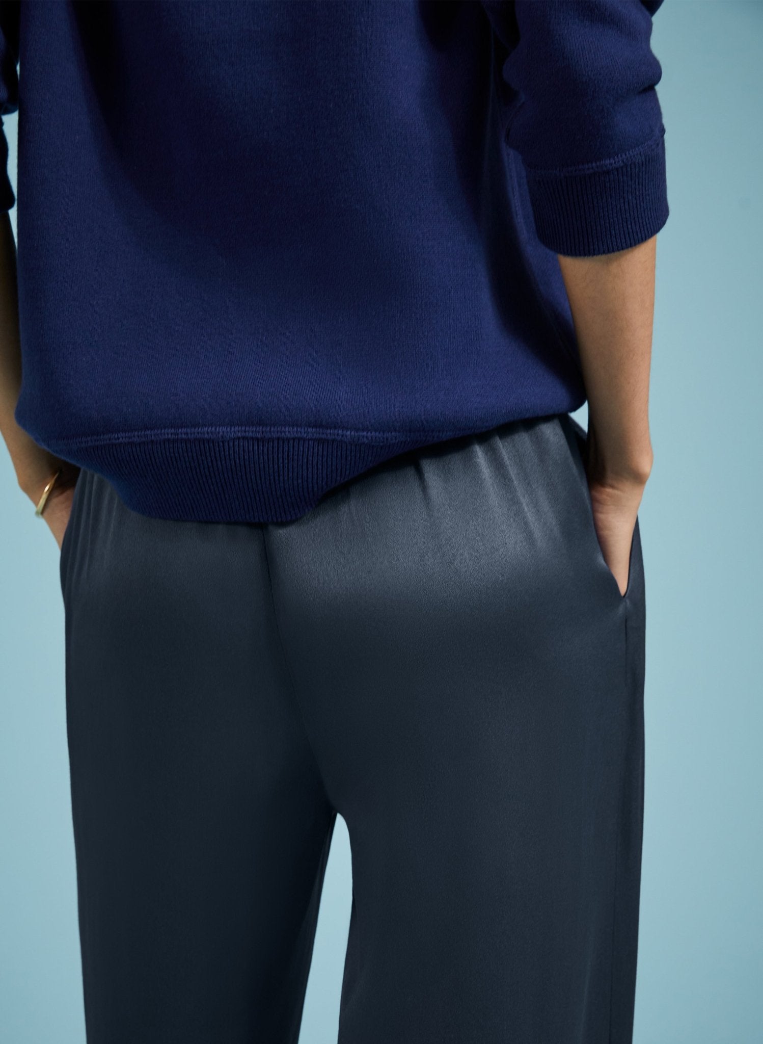 Monica Satin Wide Leg Trousers - Classic Navy Baukjen