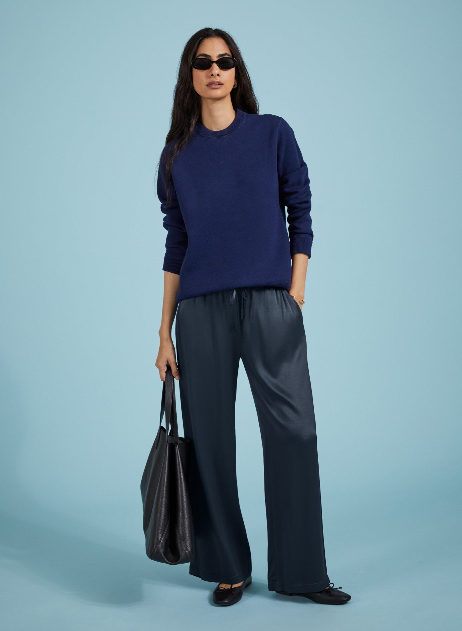 Monica Satin Wide Leg Trousers - Classic Navy Baukjen