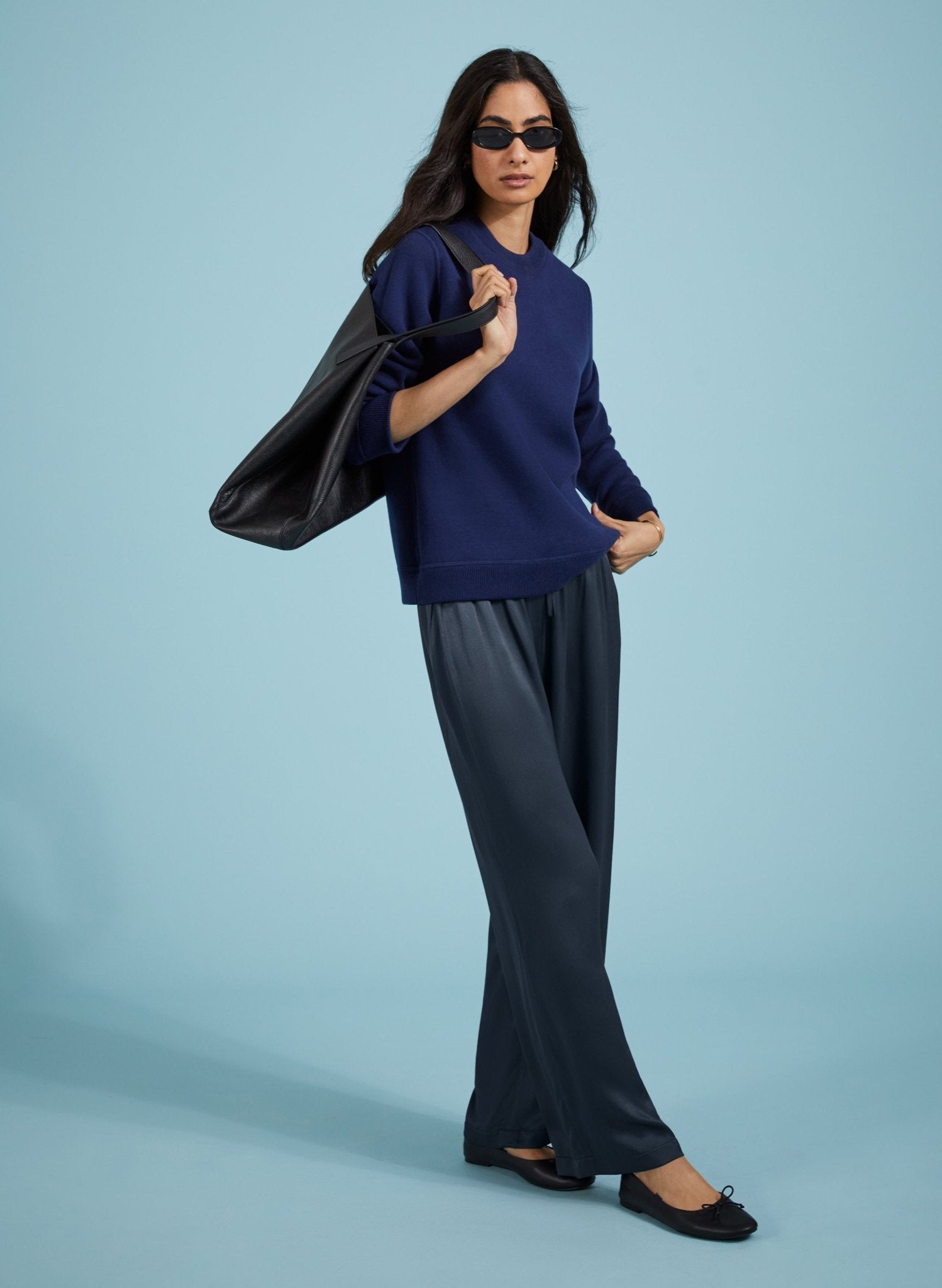 Monica Satin Wide Leg Trousers - Classic Navy Baukjen