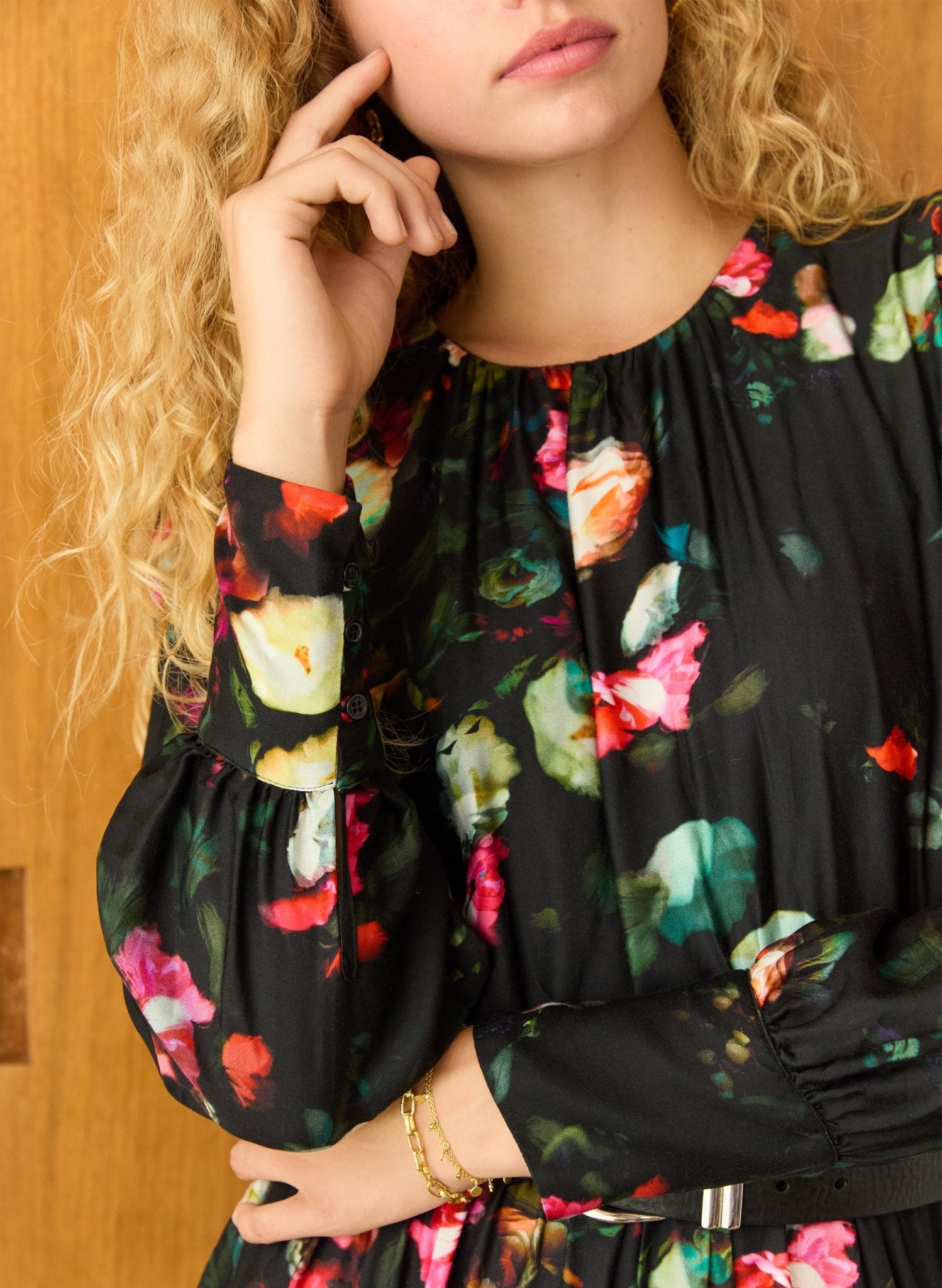 Natasha Printed Maxi Dress - Black Bouquet Baukjen