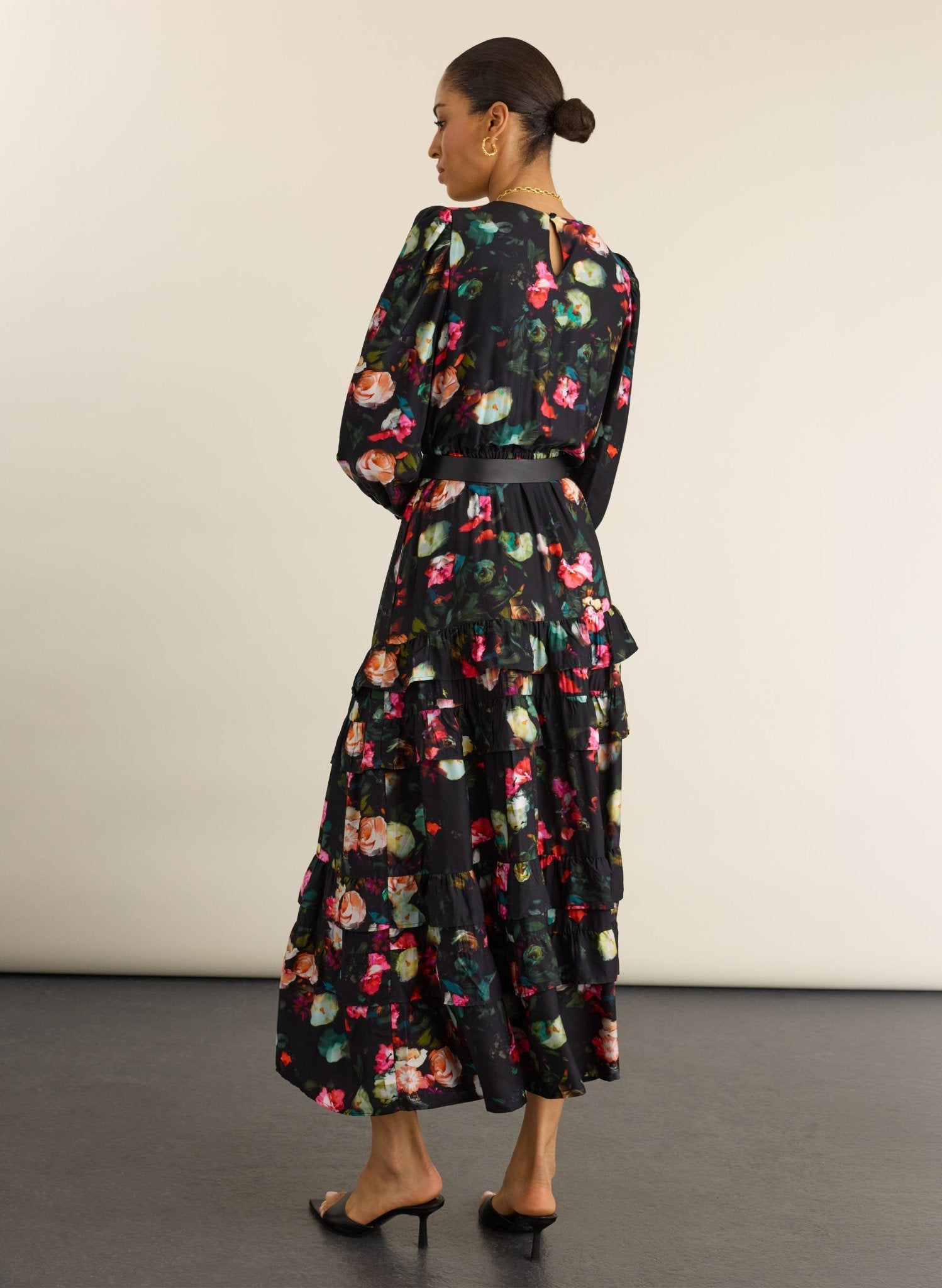 Natasha Printed Maxi Dress - Black Bouquet Baukjen