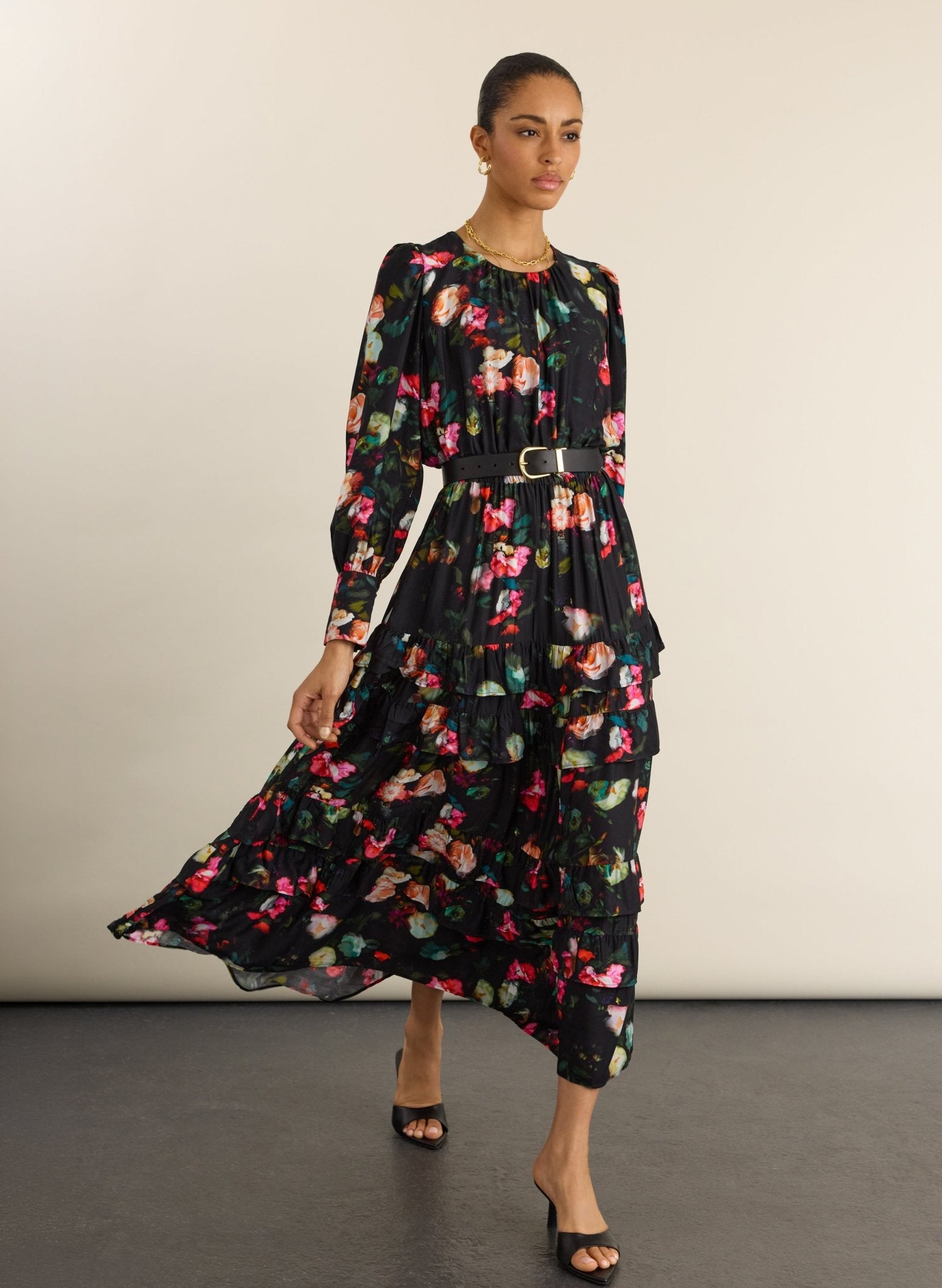 Natasha Printed Maxi Dress - Black Bouquet Baukjen