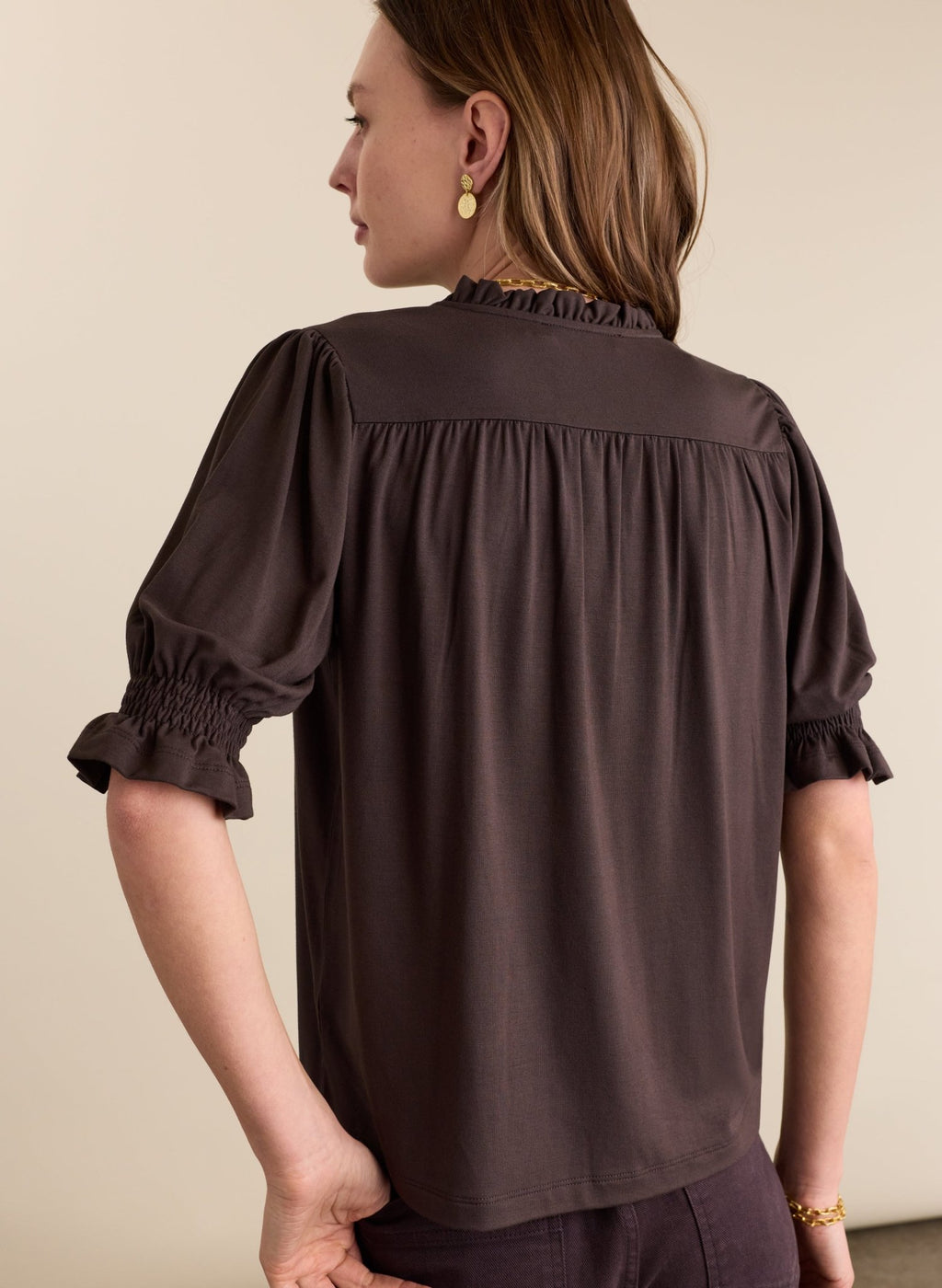 Noa Short Sleeve Blouse - Dark Chocolate Baukjen