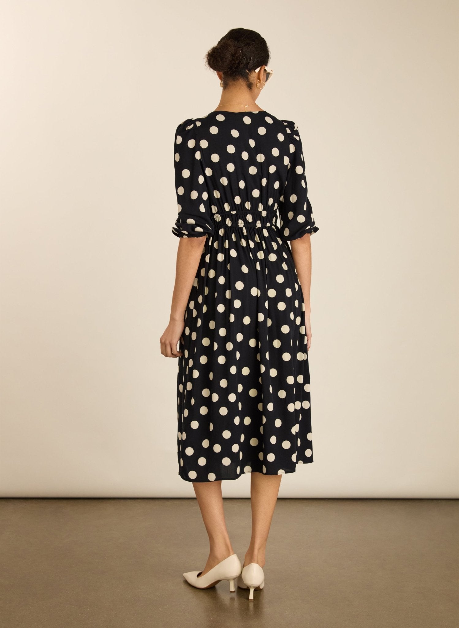 Olesia Printed Midi Dress - Black Polka Dot Print Baukjen