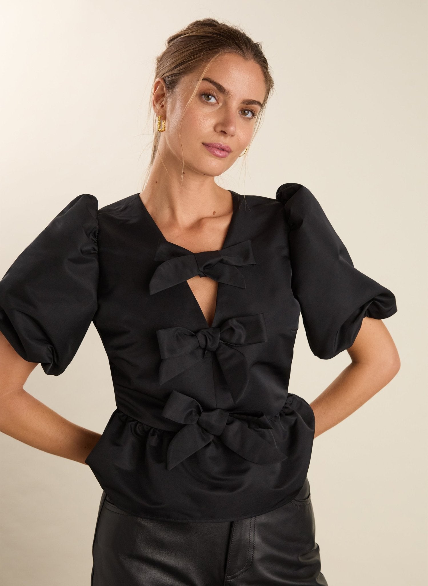 Ophelia Bow Detail Blouse - Caviar Black Baukjen