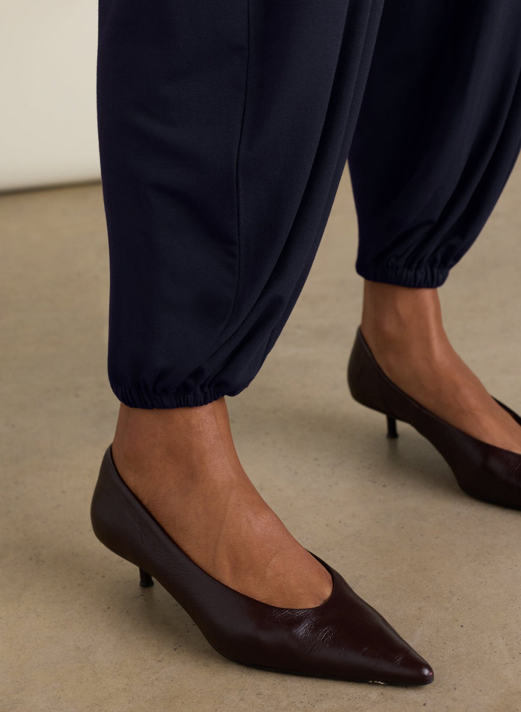 Otis Jersey Balloon Trousers - Navy Baukjen
