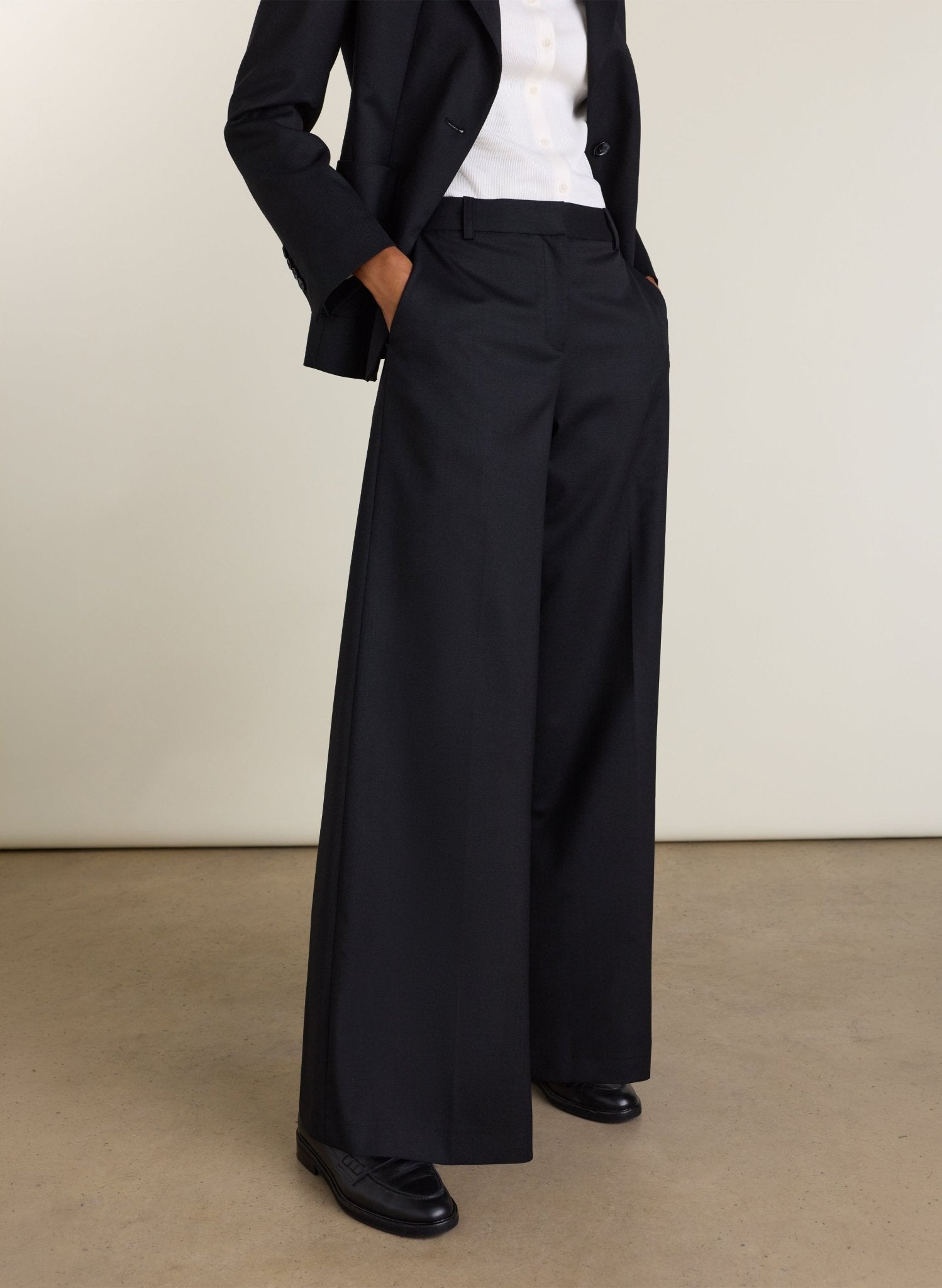 Petite Anna Wide Leg Trousers - Black Baukjen