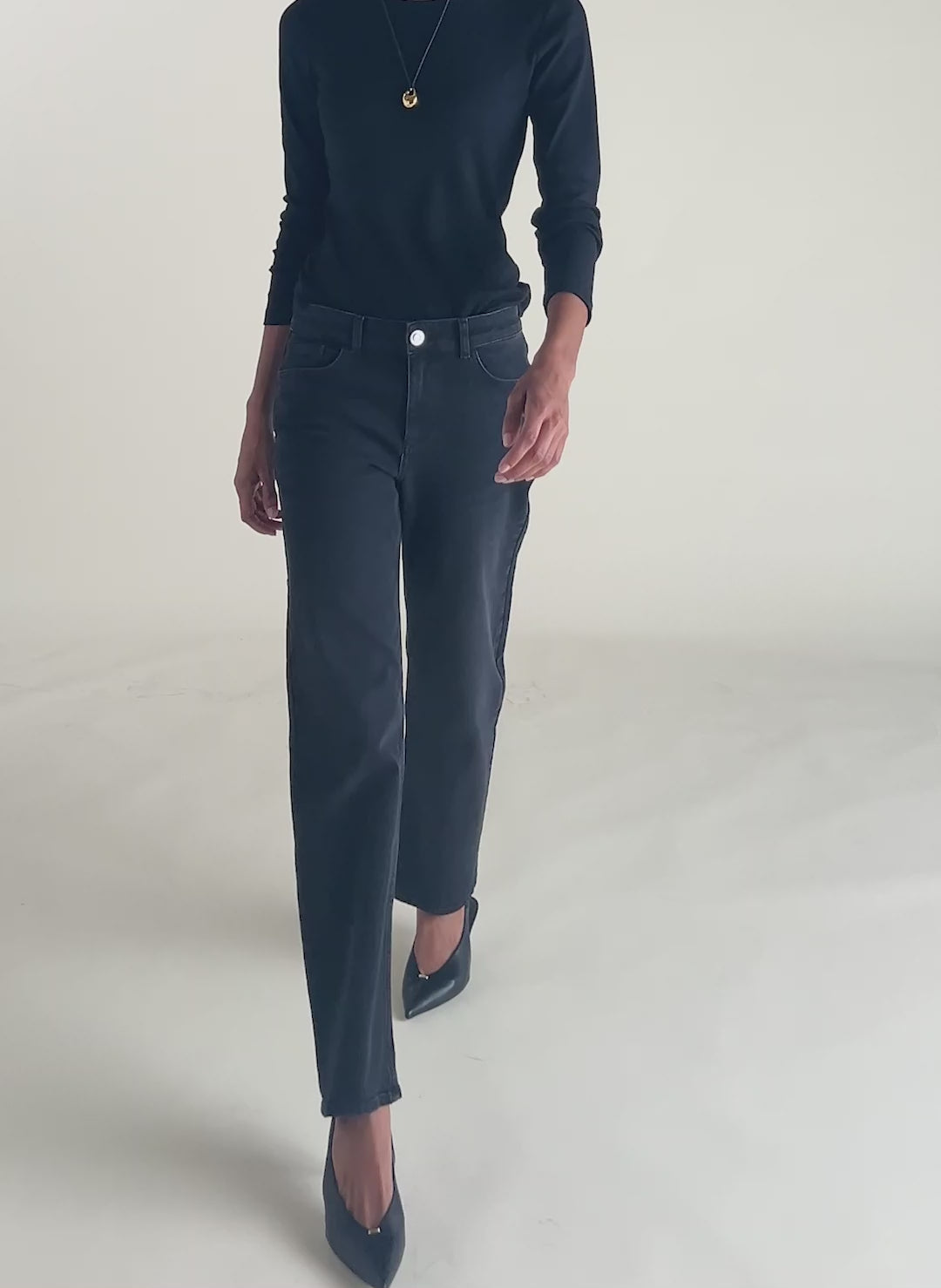 Kim Straight Leg Mid Rise Jeans