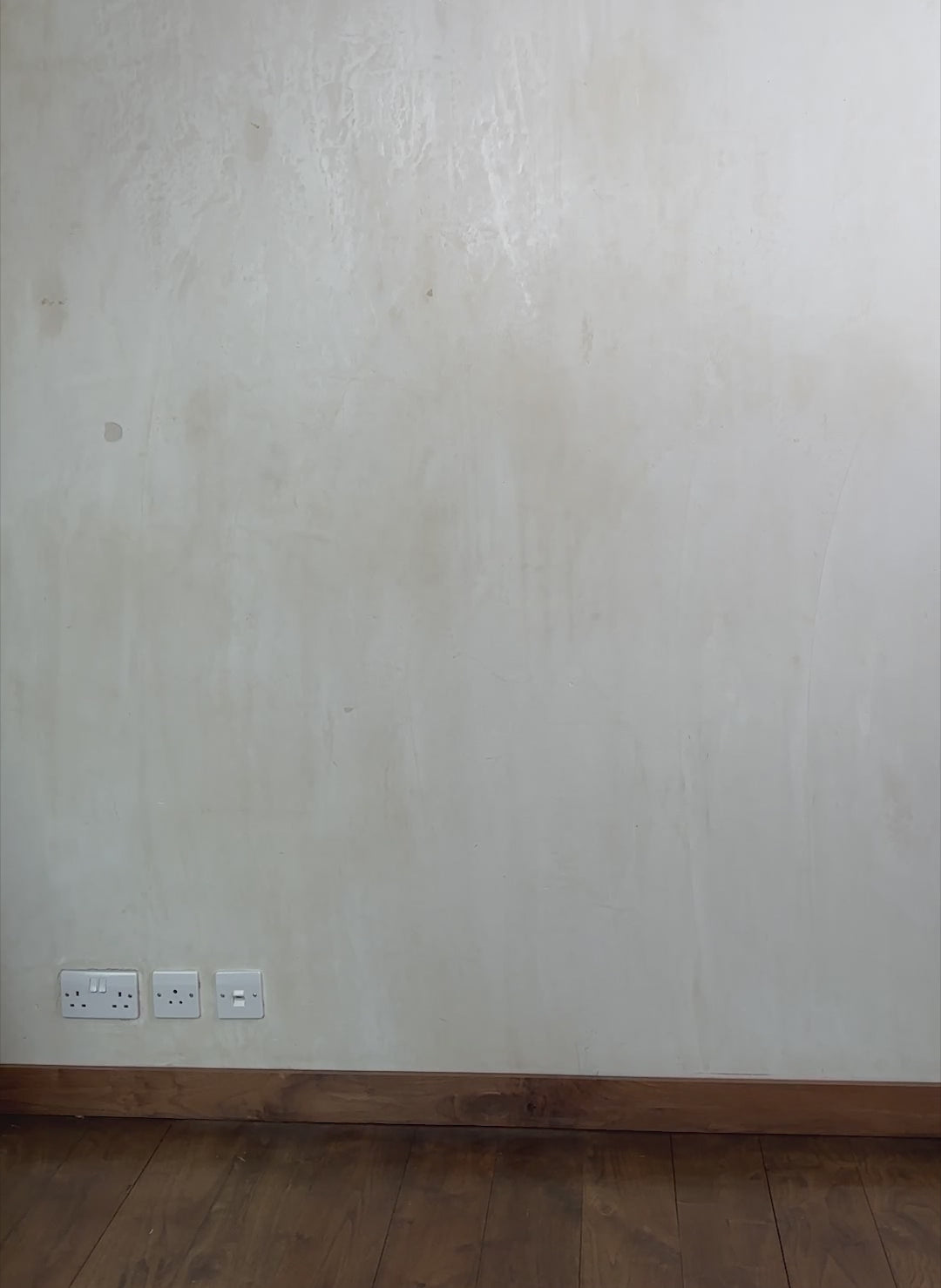 Lison V-Neck Button Through Top