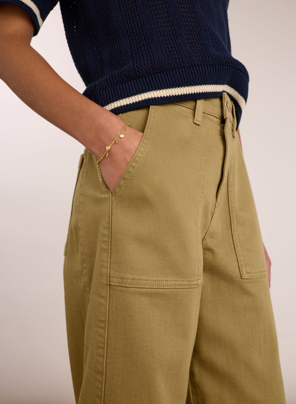 Reece Organic Cotton Stretch Barrel Leg Cargo Jeans - Taupe Baukjen