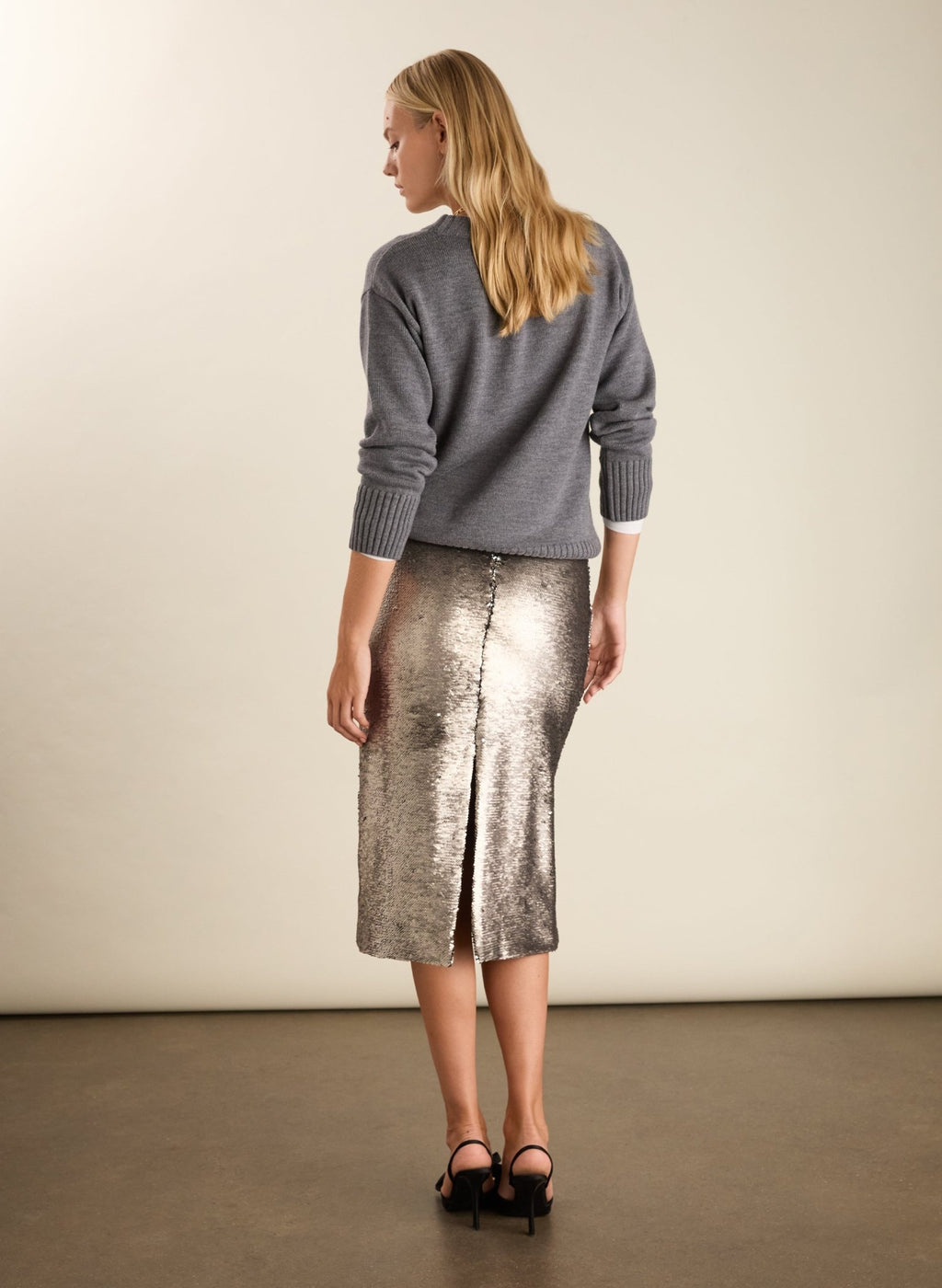 RENT - Toni Recycled Sequin Pencil Midi Skirt - Silver Grey Baukjen
