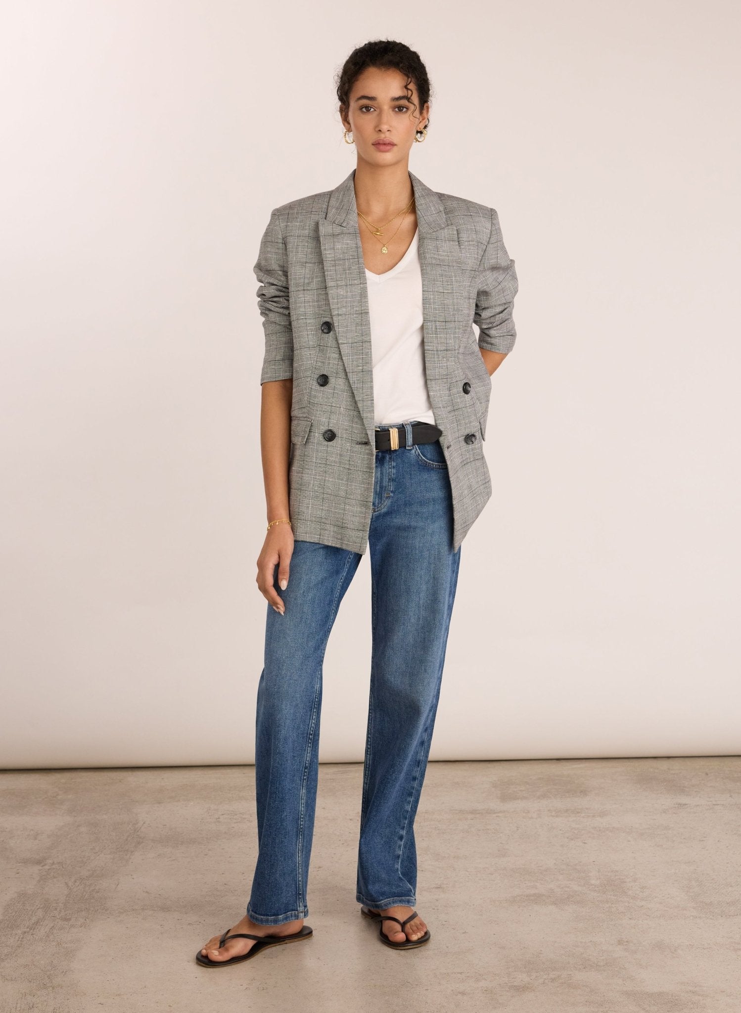 Riley Organic Cotton V - Neck Slim Tee - Pure White Baukjen