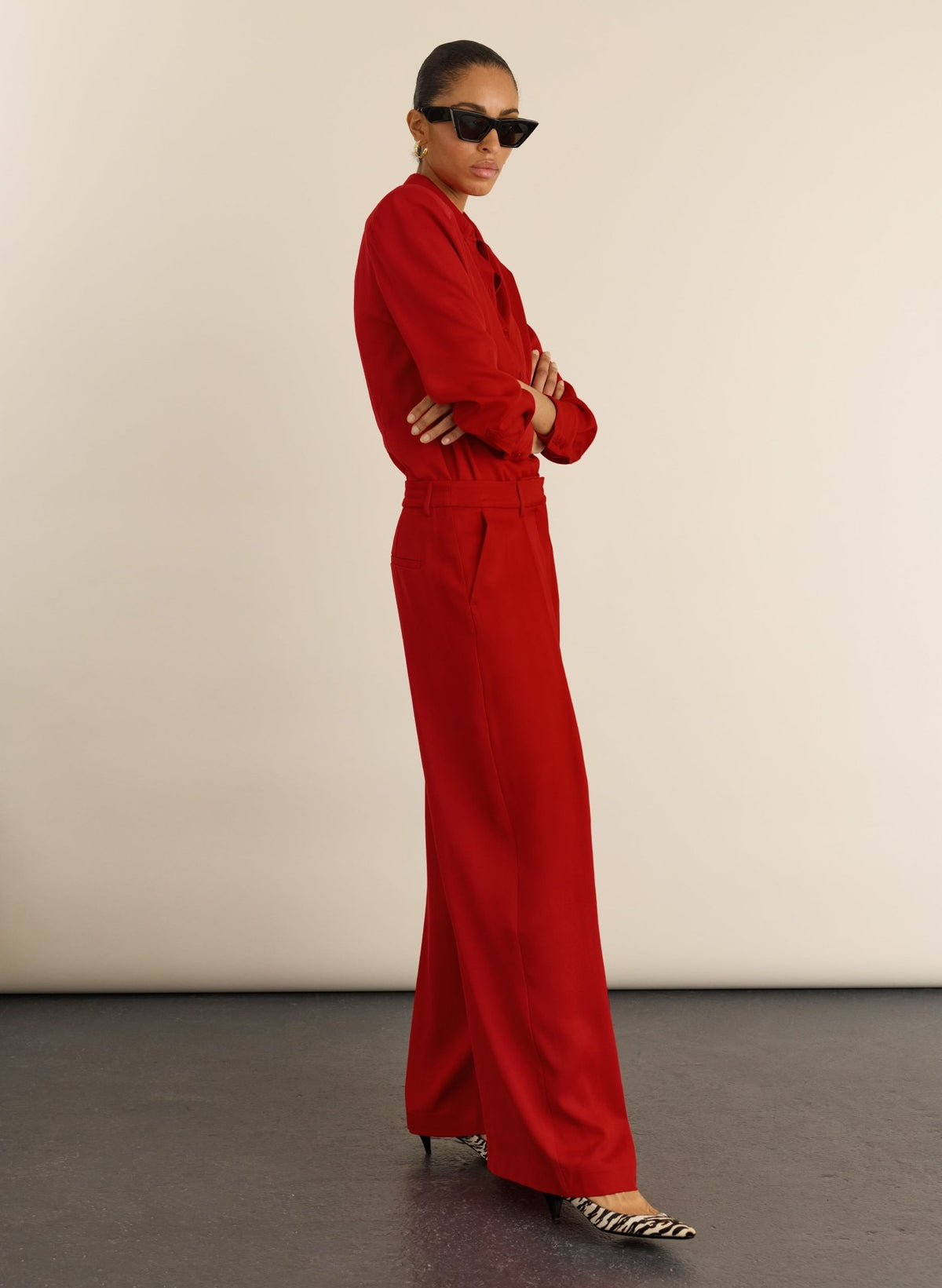 Safie Palazzo Sateen Trousers - Crimson Red Baukjen