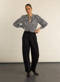 Sam Button Down Blouse - Black & White Leopard Baukjen