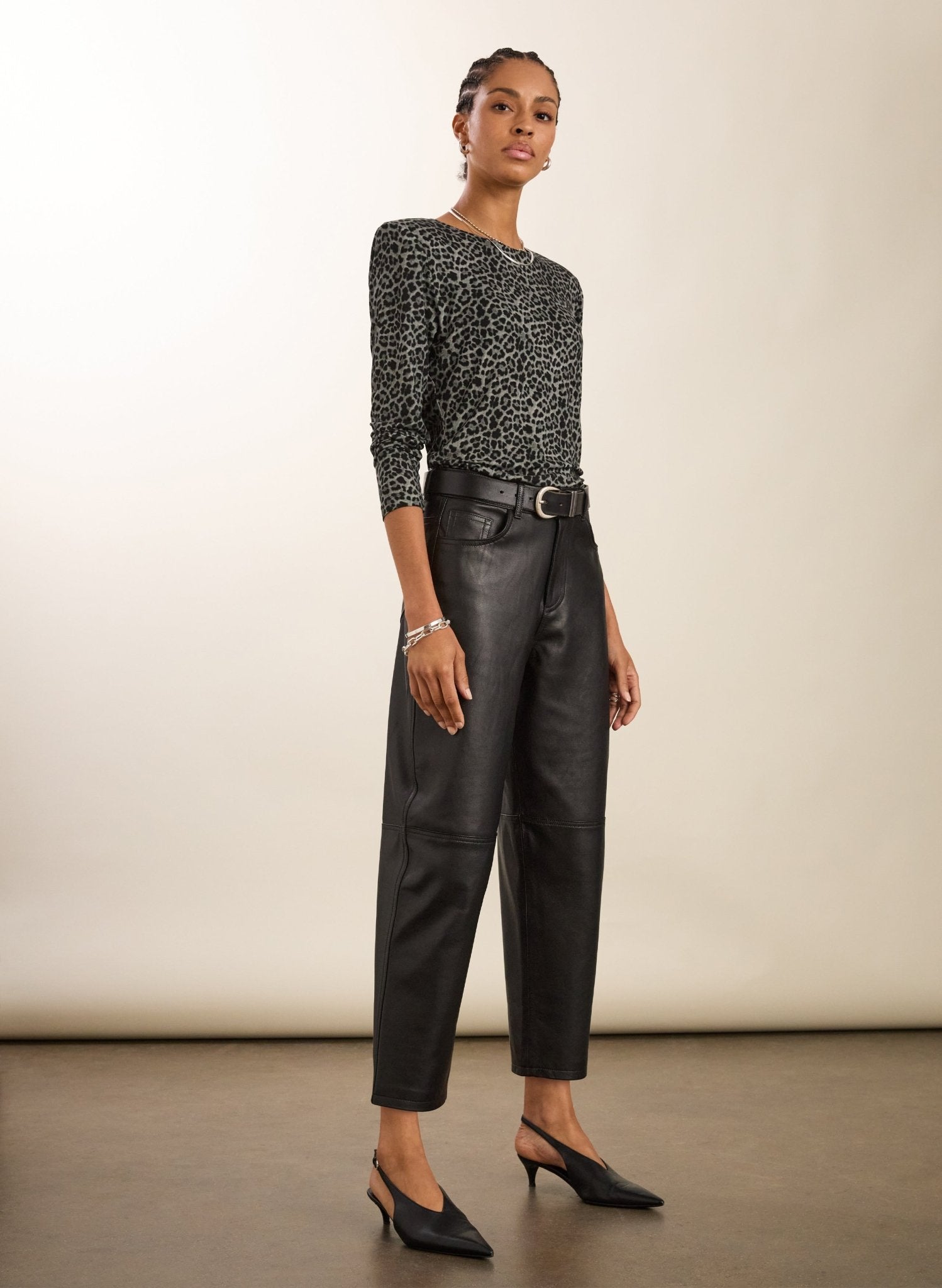 Shae Printed Jersey Crew Neck Top - Steel Leopard Baukjen