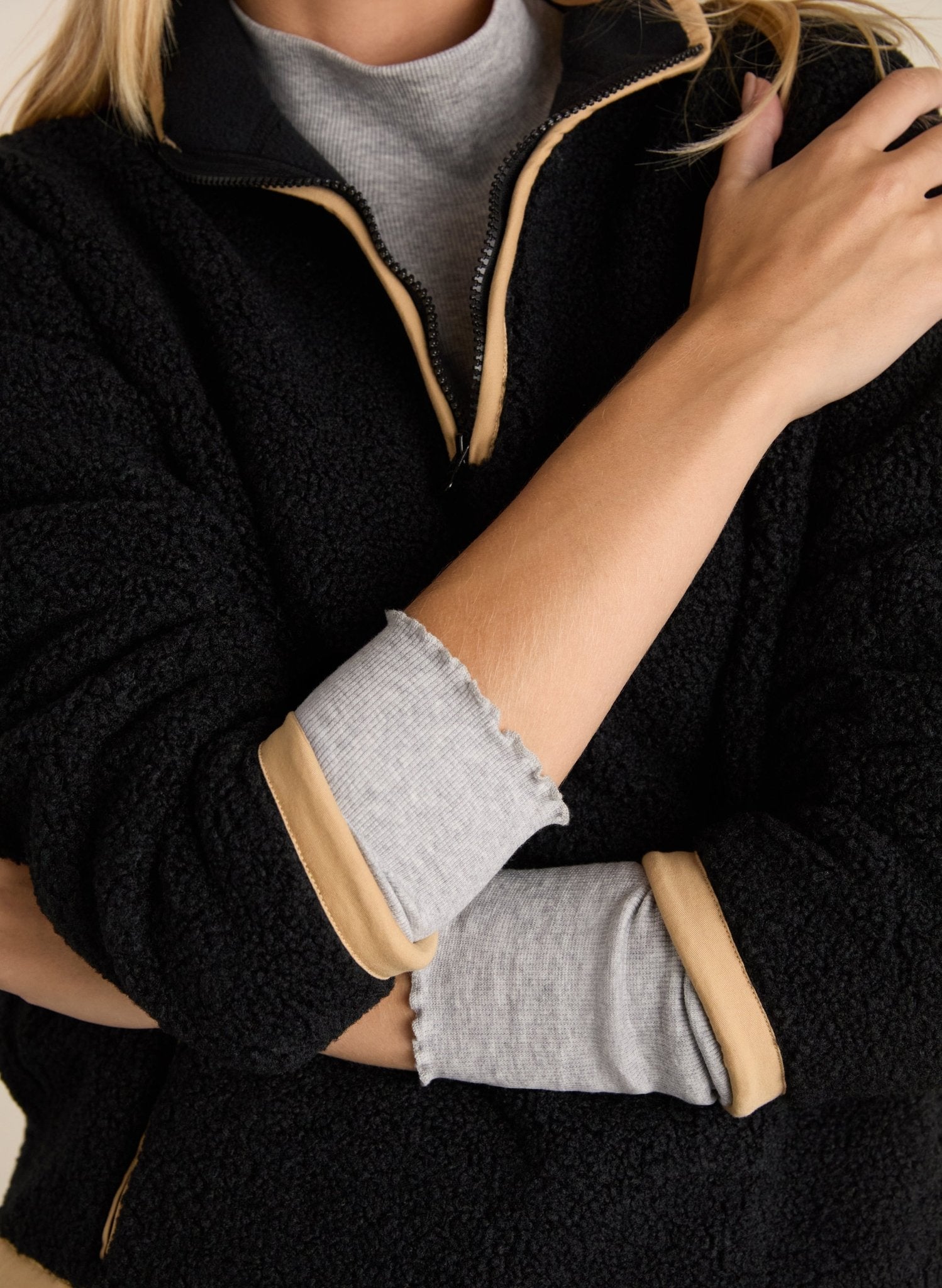 Shelly Quarter Zip Recycled Fleece - Caviar Black Baukjen