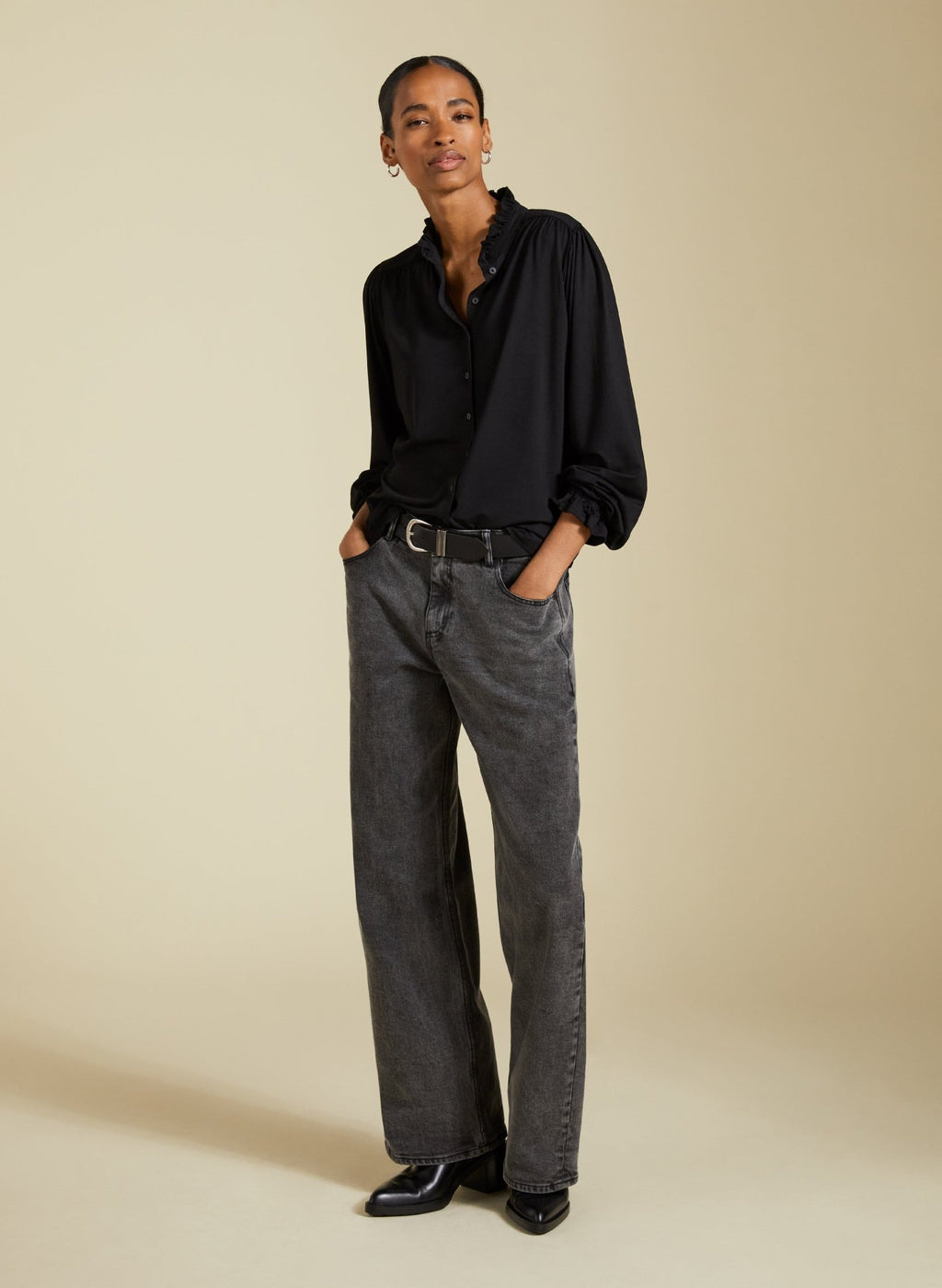 Sima Frill Detail Blouse - Caviar Black Baukjen