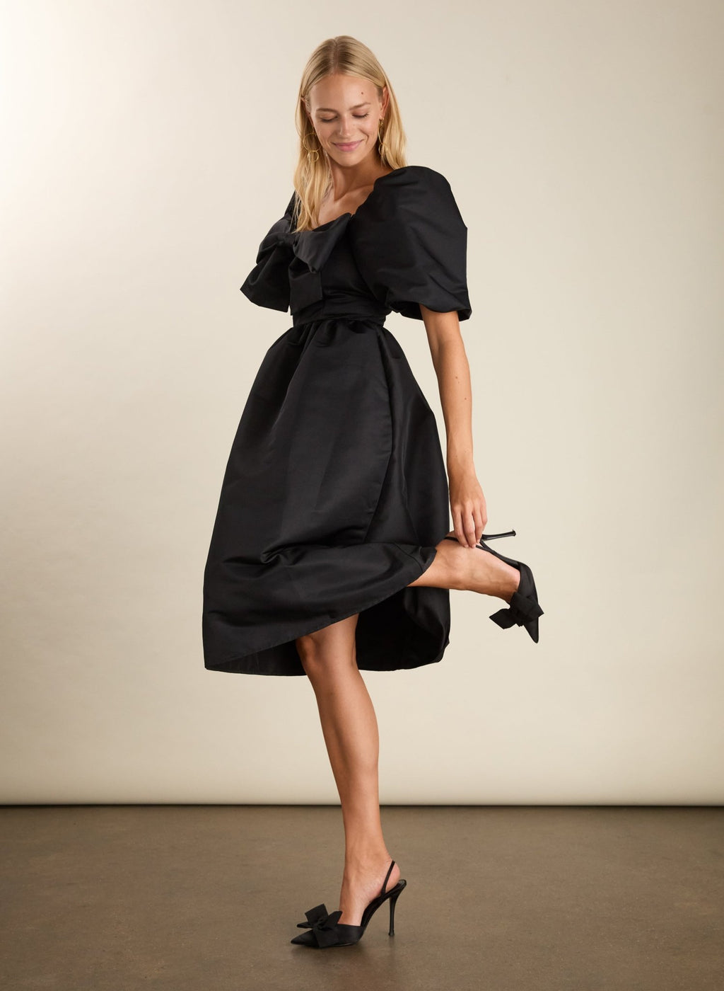 Star Bow Detail Midi Dress - Caviar Black Baukjen