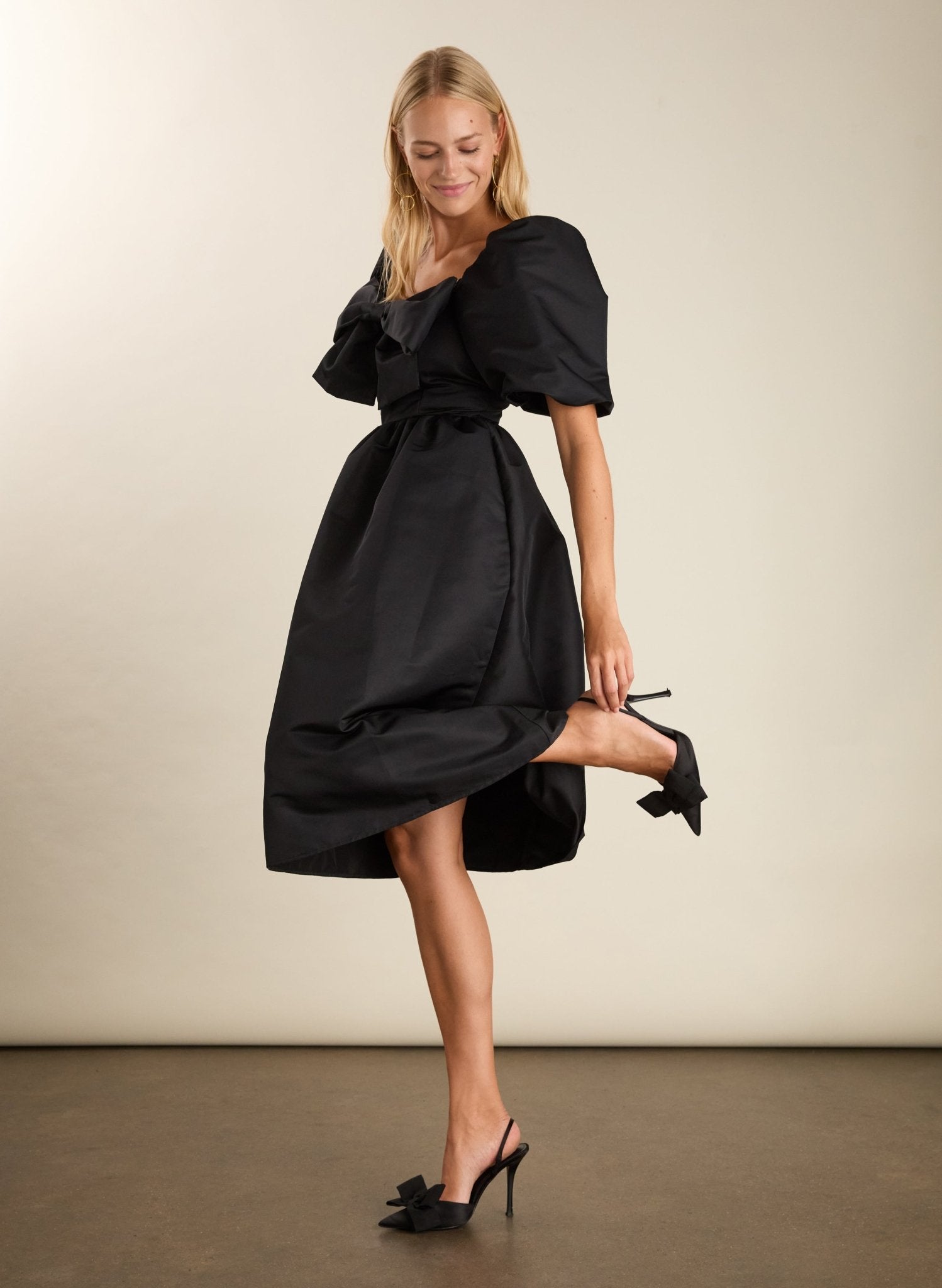 Star Bow Detail Midi Dress - Caviar Black Baukjen