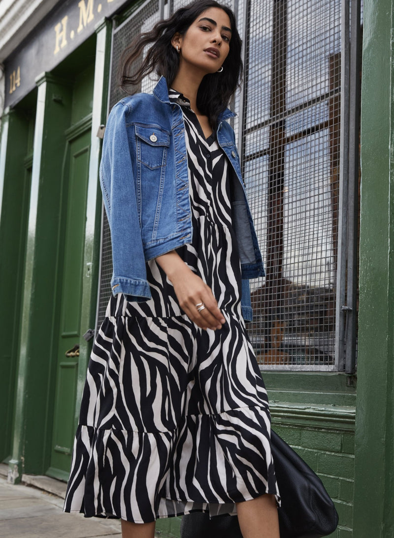 Tatiana Dress with TENCEL™ - Black Zebra Baukjen