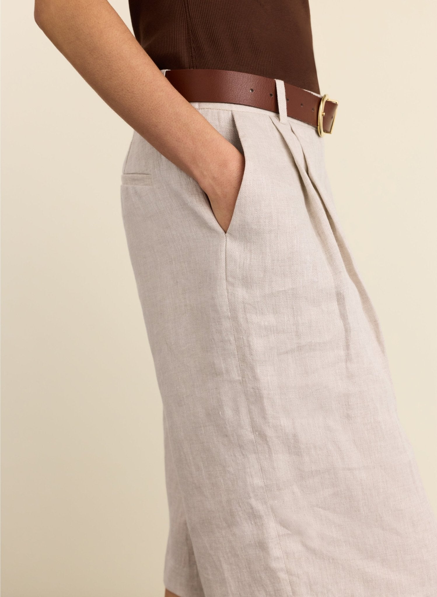 Tobi Long Tailored Linen Shorts - Neutral Baukjen