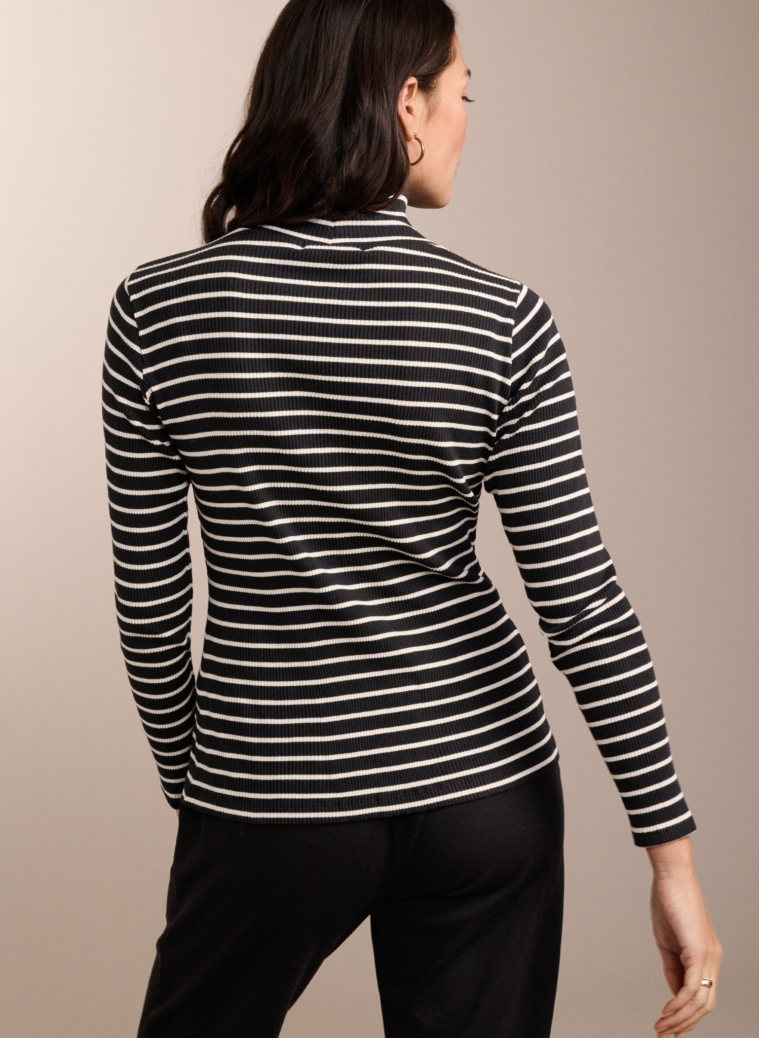 Vera Organic Cotton Top - Caviar Black & Soft White Baukjen