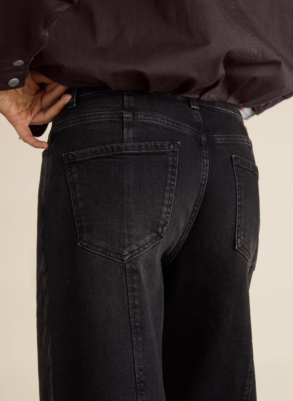 Wyatt Organic Cotton Stretch Denim Barrel Jeans - Washed Black Baukjen