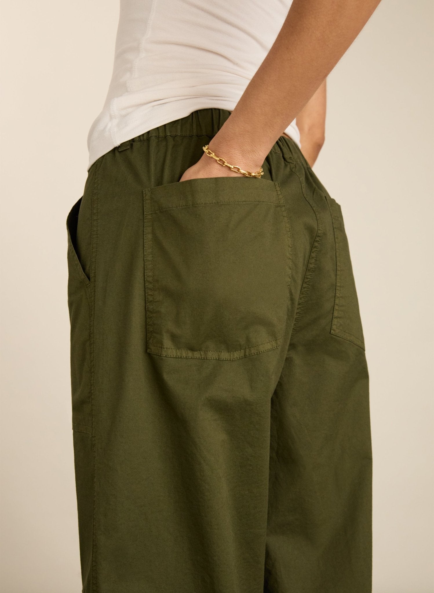 Zenya Organic Cotton Wide Leg Cargo Trousers - Dark Olive Baukjen