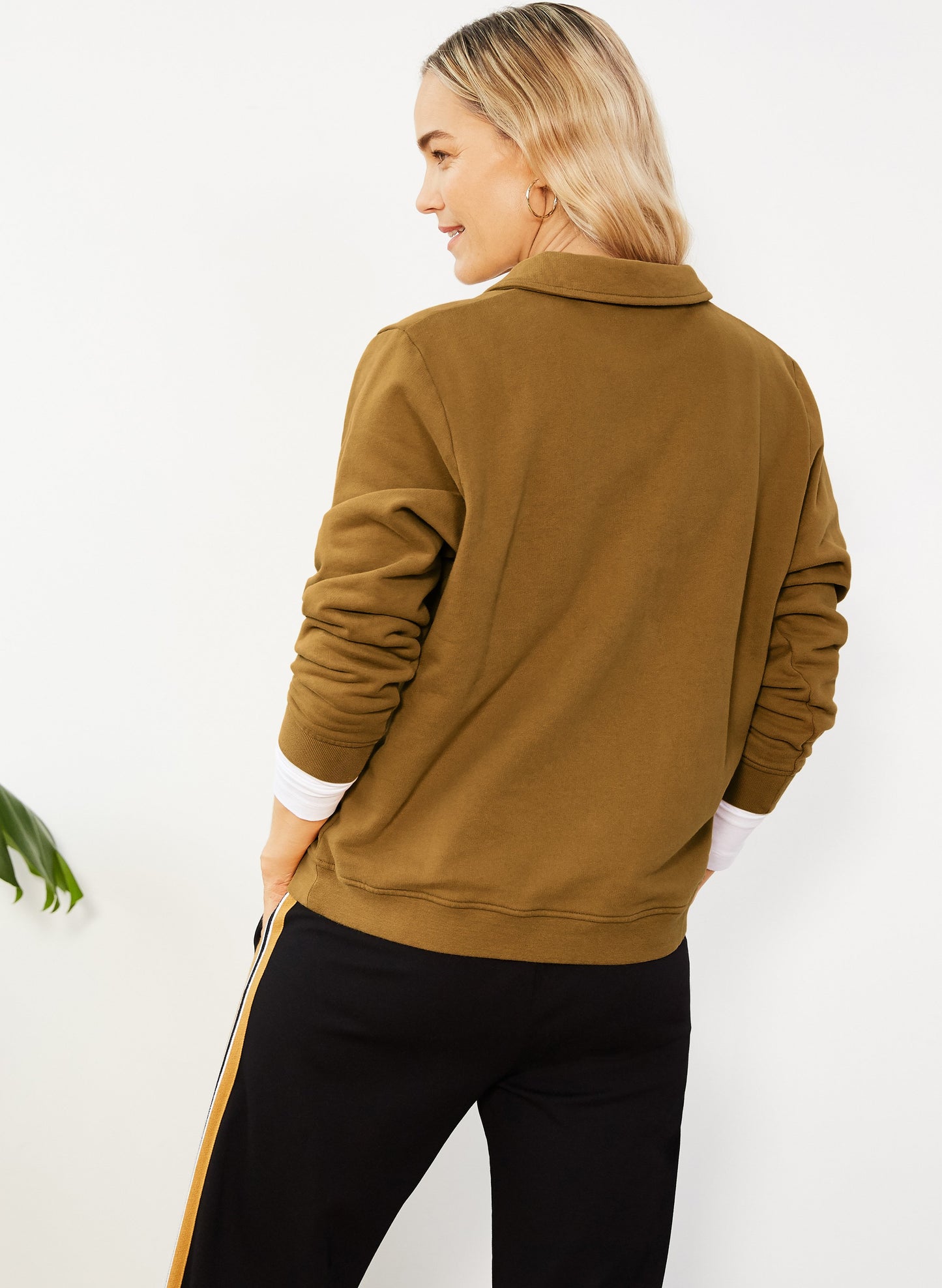Georgette Organic Sweatshirt to Rent