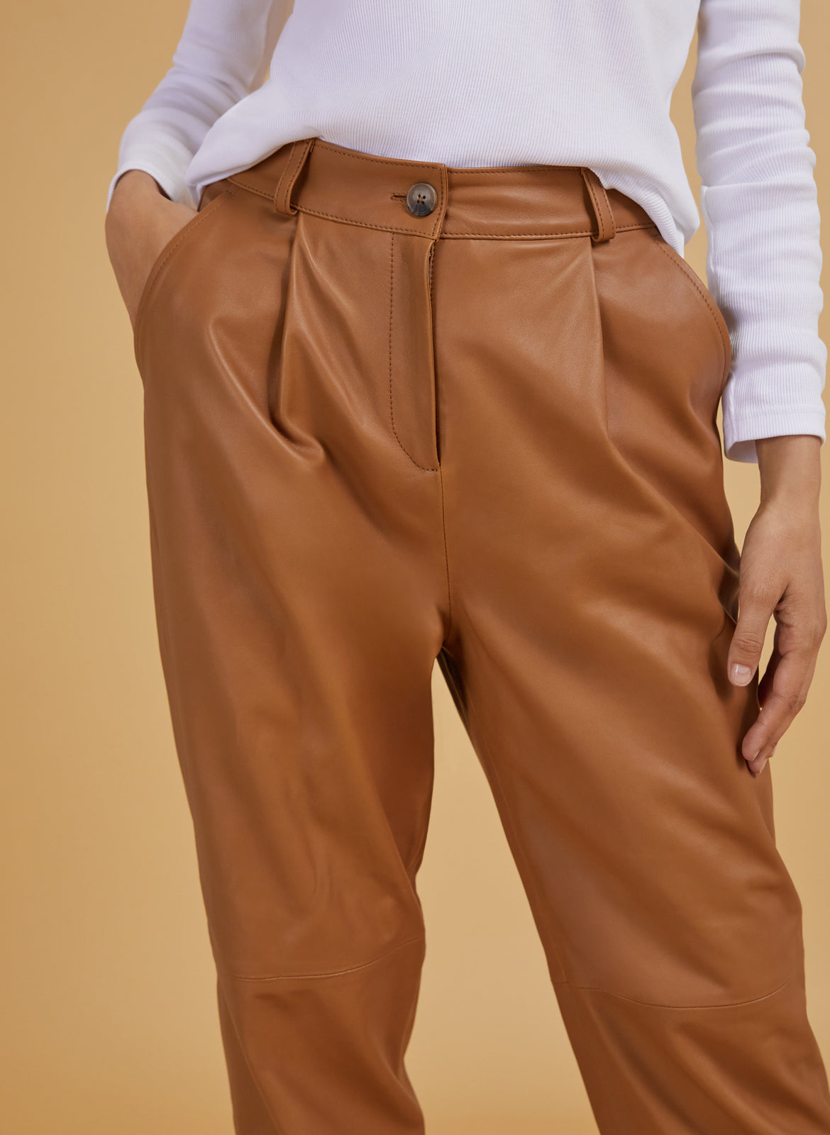 FLARED FAUX LEATHER TROUSERS  Brown  VILA