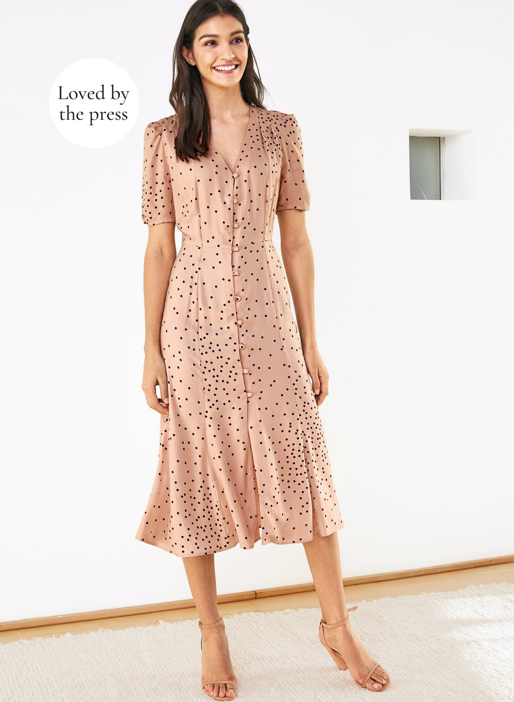 Casey Dress - Light Peach Polka Baukjen