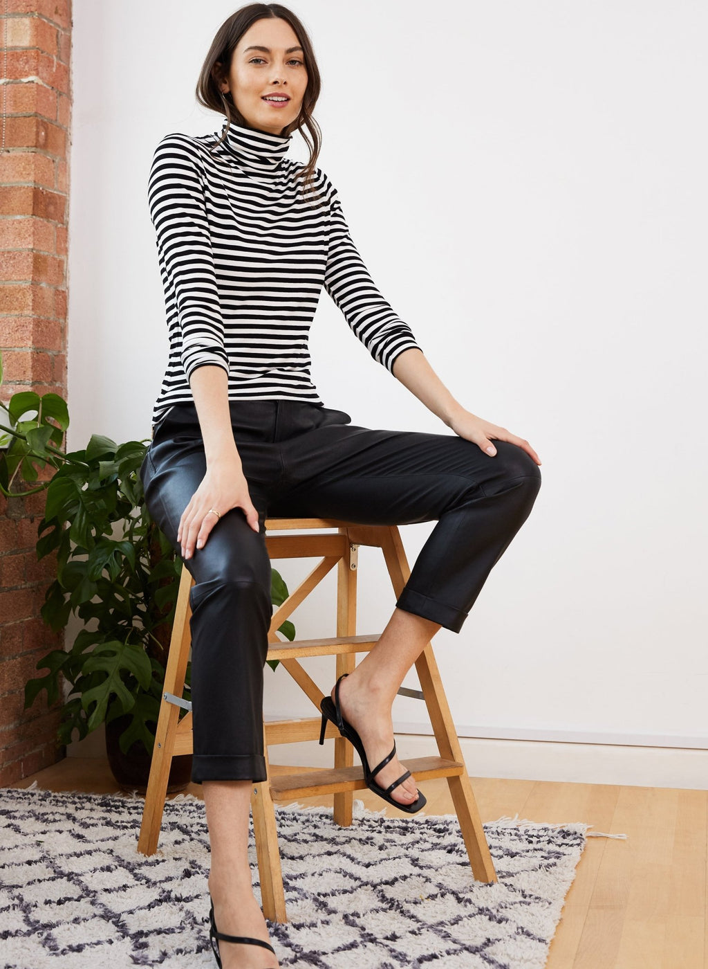 Raven Trouser - Caviar Black Baukjen